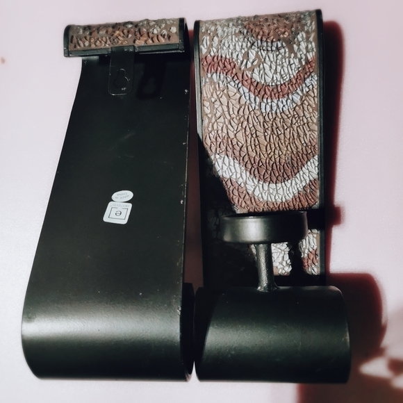 WALL scorn pair -wall art - Picture 2 of 5